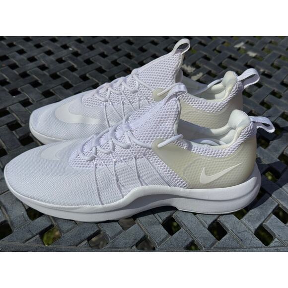 NIKE DARWIN WHITE Men’s Size 8 819803-111 New without Tags - Picture 1 of 7